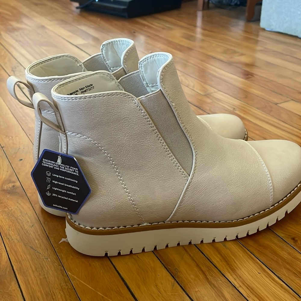 Cream Ankle Boots with Platform Sole